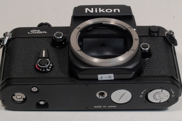 ニコン F2チタン ネーム入り